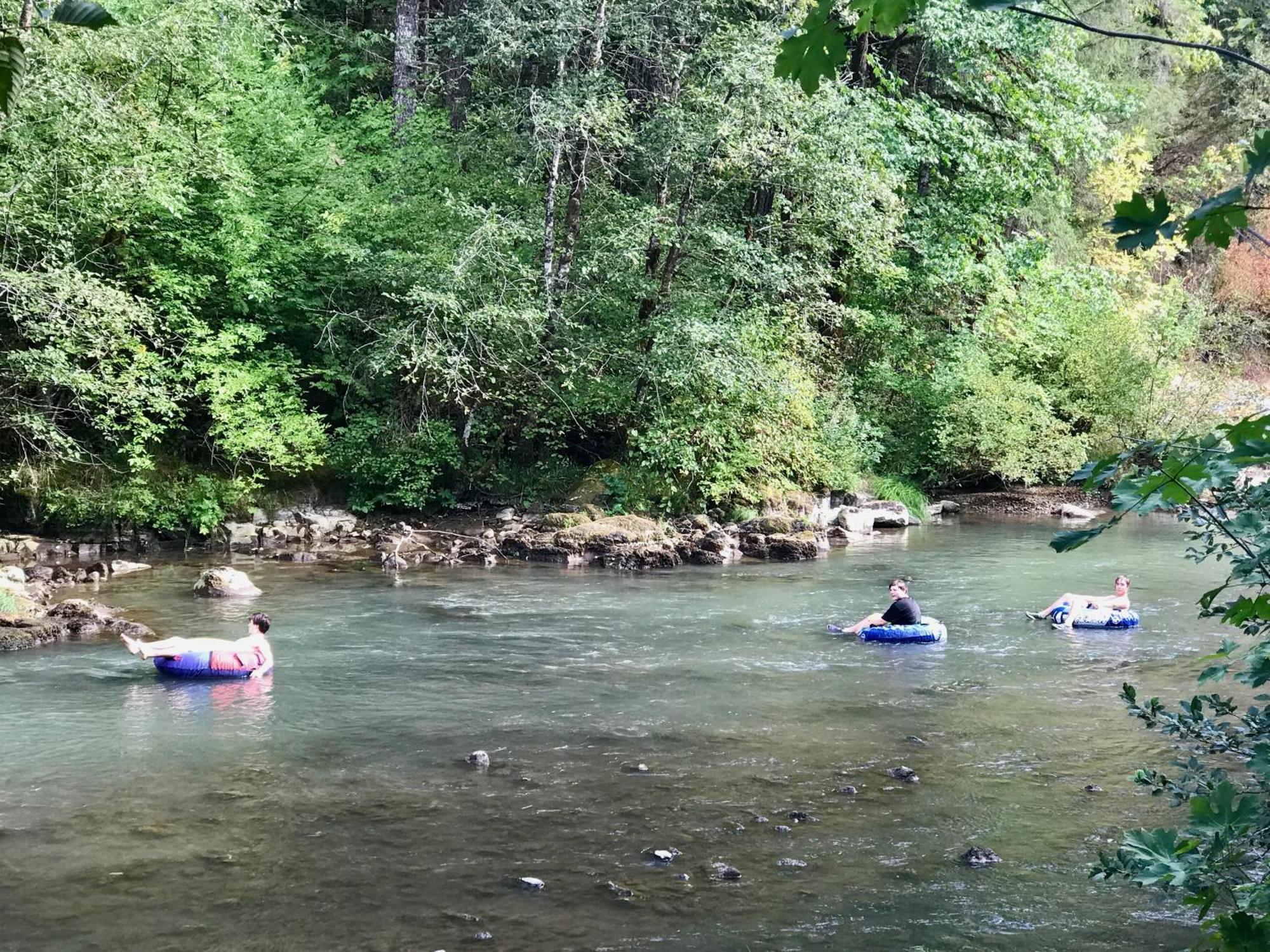 Mckenzie River Mountain Resort Blue River Eksteriør billede